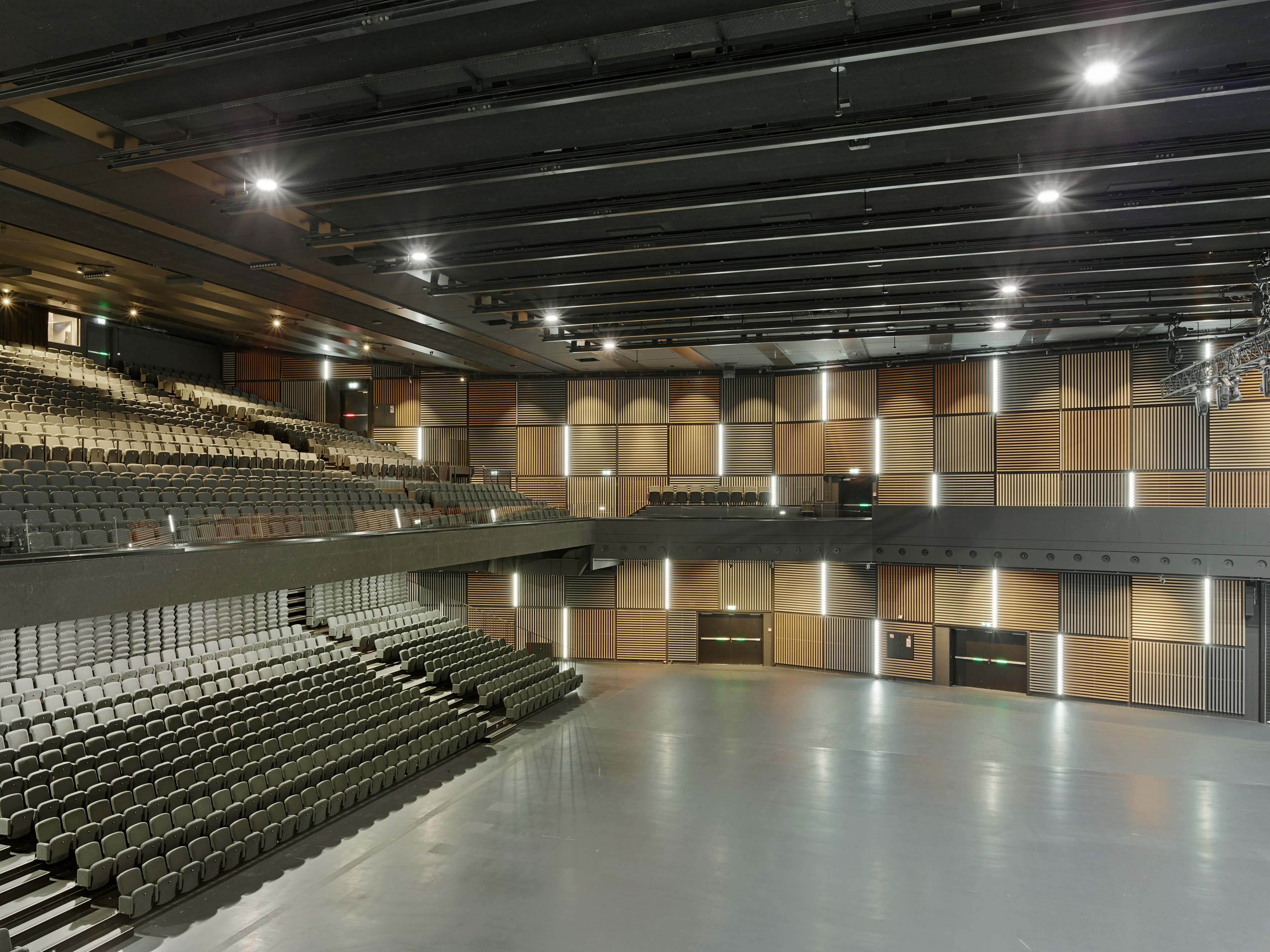 Samsung Hall riverside ch