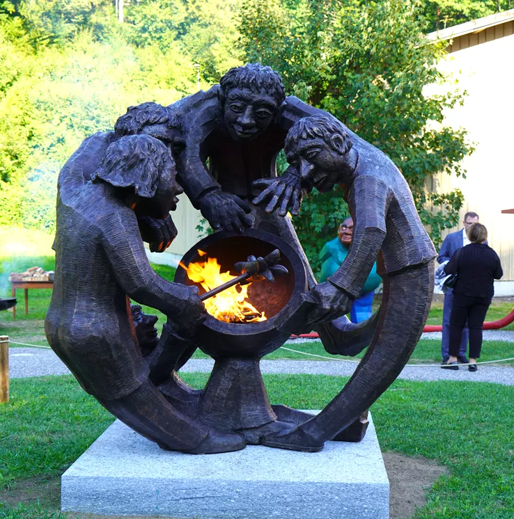 Skulpturenpark im Riverside Feuer