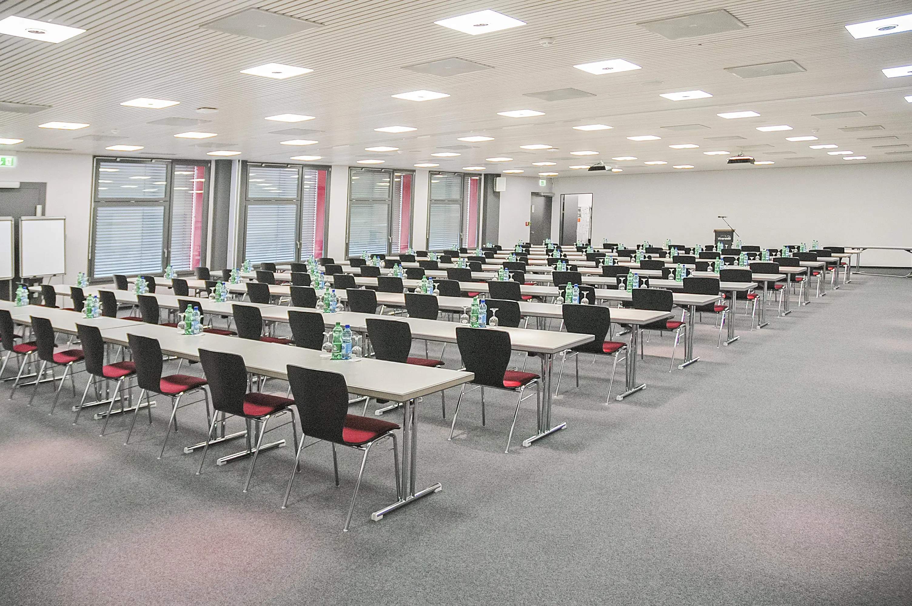 Seminarbestuhlung Spinnereisaal Seminarraum Im Hotel Riverside Glattfelden Zürich Seminarhotel Kongresshotel Tagungshotel Workshop Meeting Location