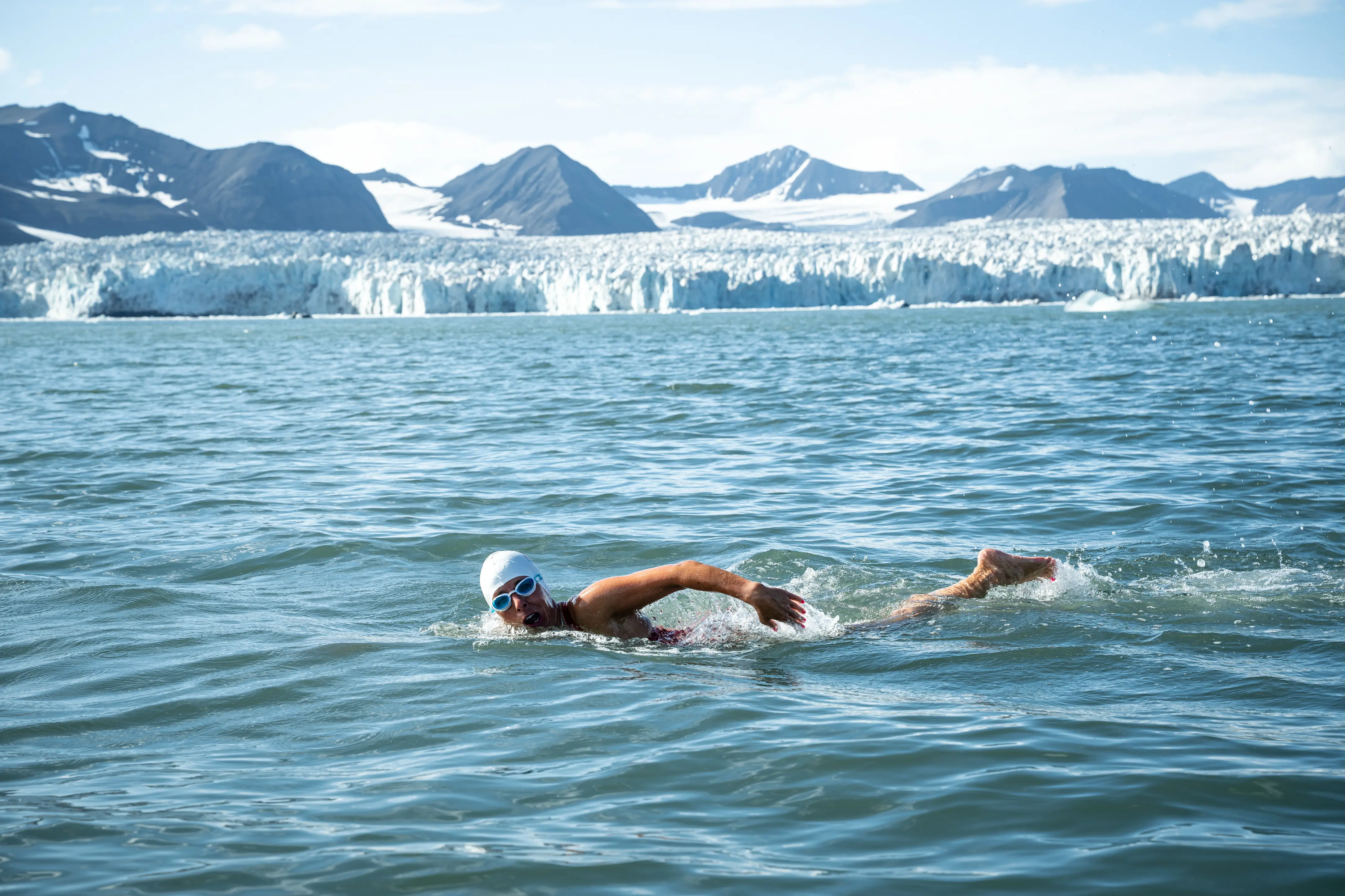 Raus Aus Der Komfortzone Eisschwimmen Deniz Kayadelen Event Hotel Riverside Glattfelden