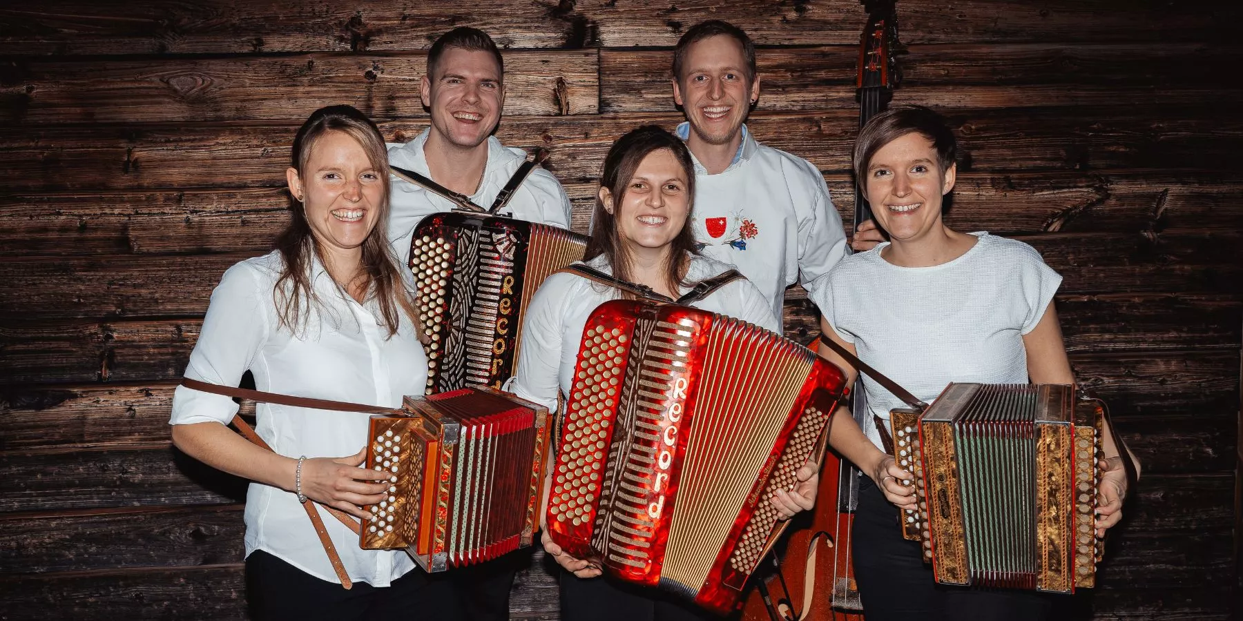 laendler-deluxe-laendlerabig-volksmusik-hotel-riverside-location-für-events-seminare-glattfelden-zürich.jpg laendler-deluxe-laendlerabig-volksmusik-hotel-riverside-location-für-events-seminare-glattfelden-zürich.jpg