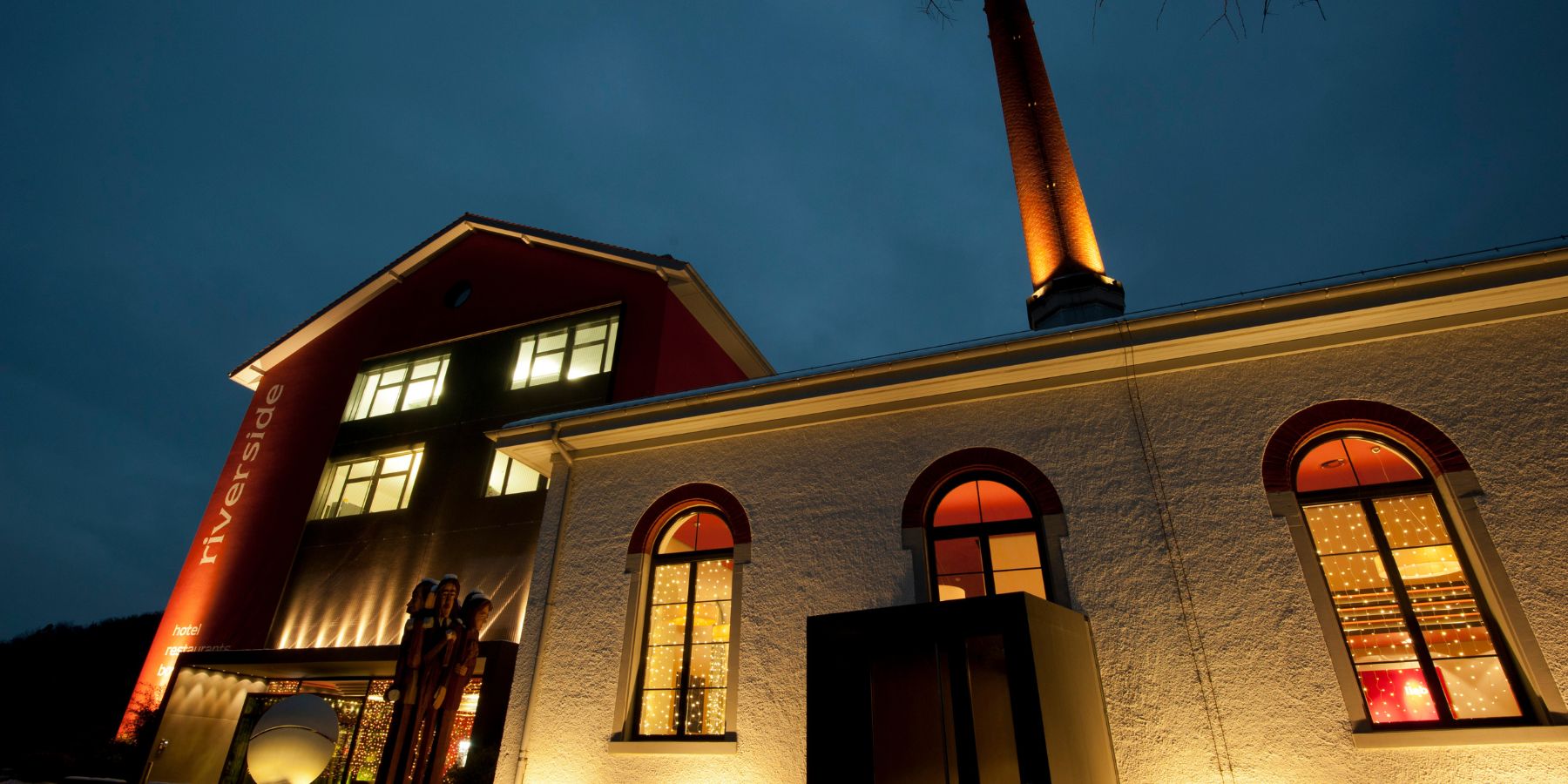 hotel-riverside-bei-nacht-glattfelden-nahe-zürich.jpg