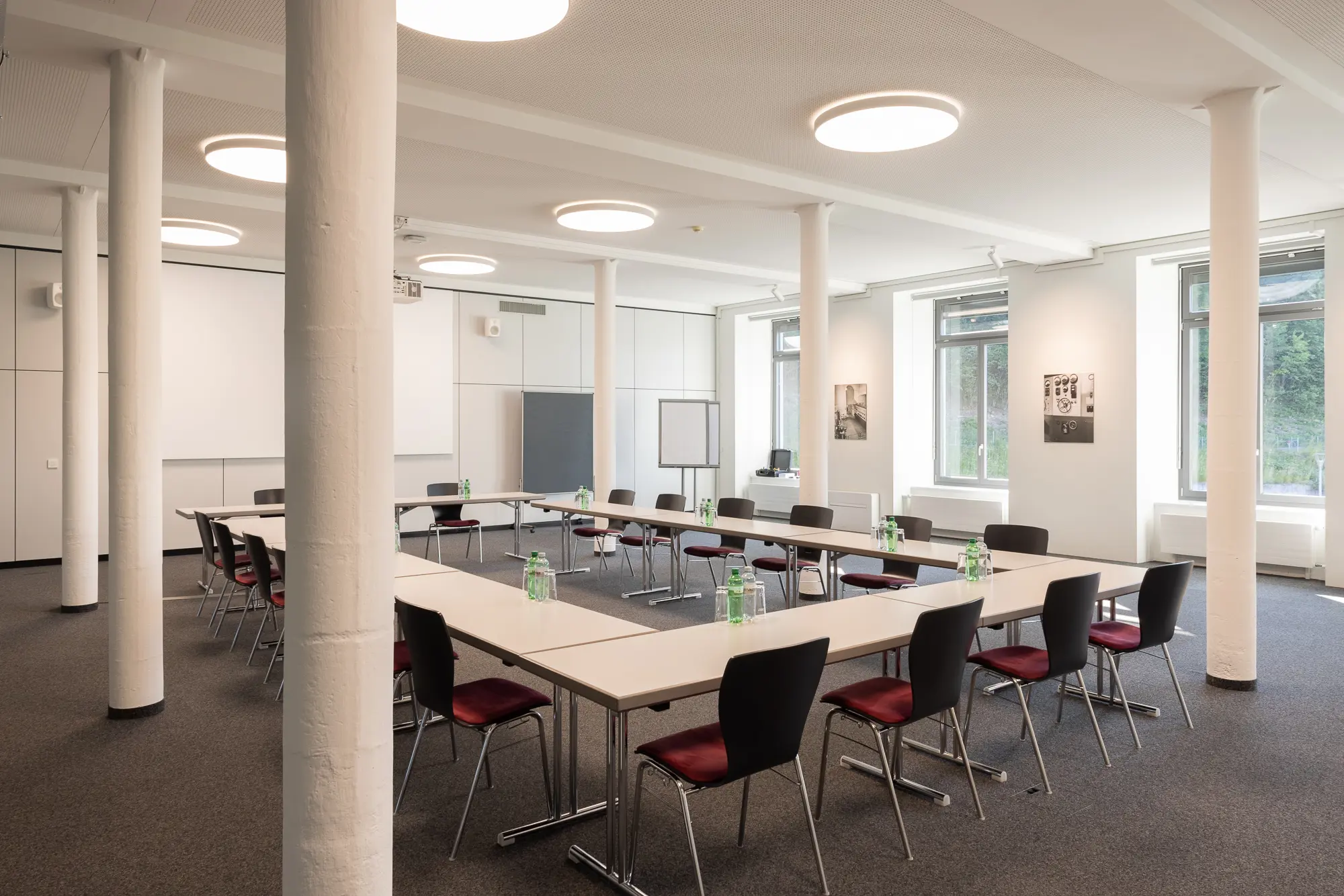 U Form Lettensaal 2 Seminarraum Im Hotel Riverside Glattfelden Zürich Seminarhotel Kongresshotel Tagungshotel Workshop Meeting Location