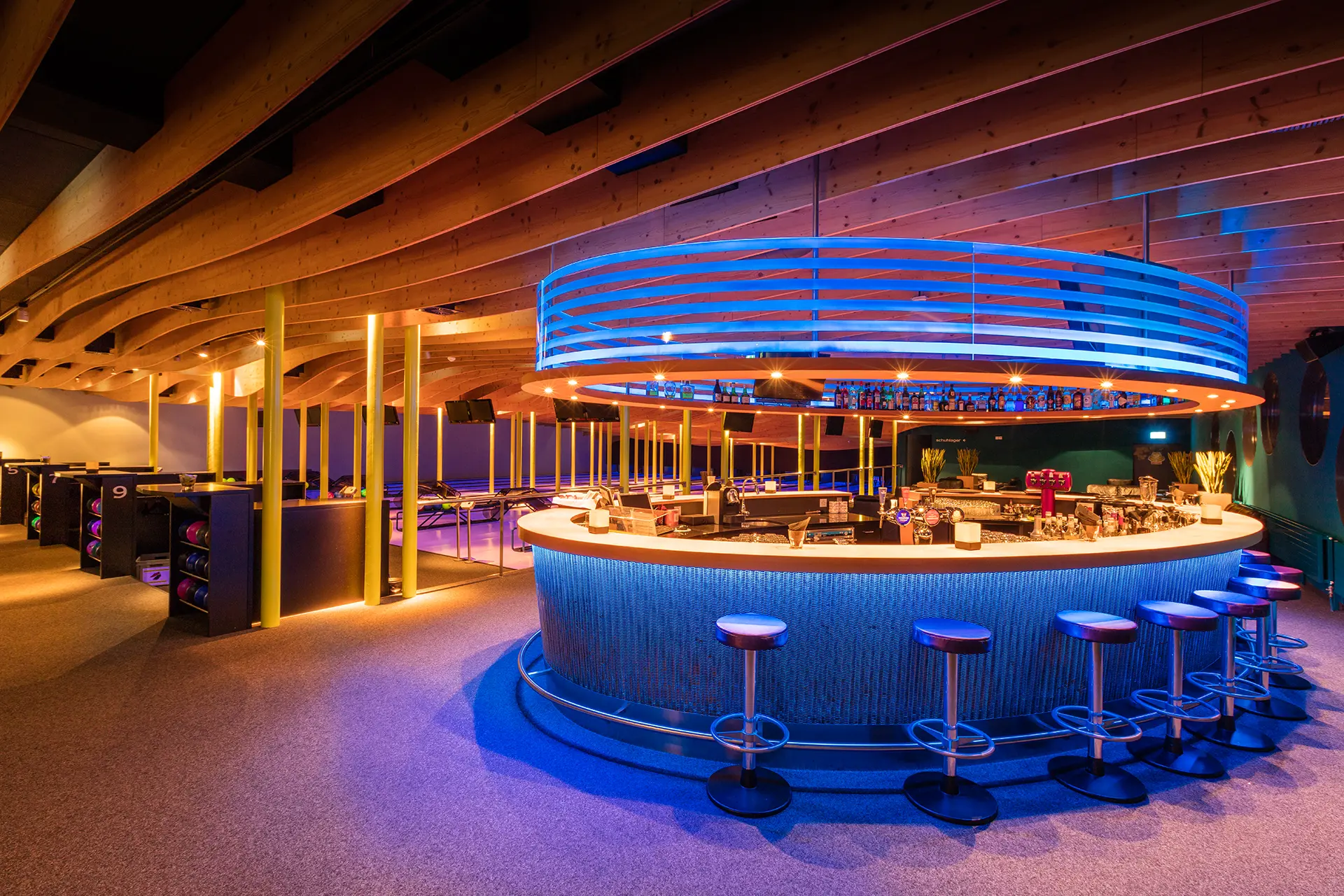 Bowling Und Bar Im Hotel Riverside Glattfelden Zürich Seminarhotel Kongresshotel Tagungshotel Workshop Meeting Location