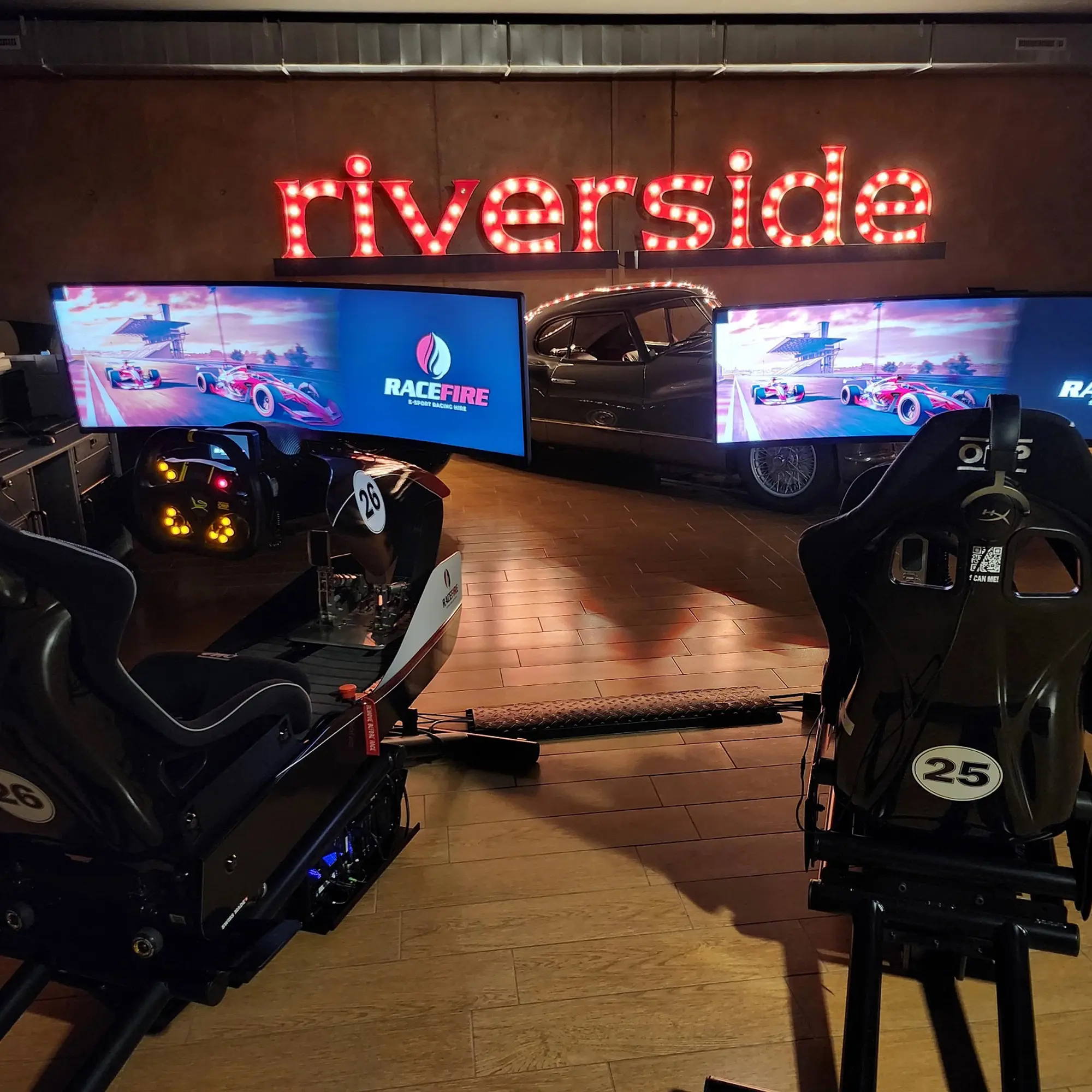 Simracing Das Perfekte Rahmenprogramm Fuer Ihr Teamevent Als Sideevent Nach Ihrem Seminar Oder Tagung Im Hotel Riverside Zweidlen Glattfelde