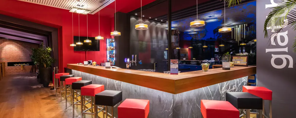 Die Hotel Bar Glattbar Im Seminarhotel Kongresshotel Tagungshotel Hochzeits Location Hotel Riverside Glattfelden Zürich