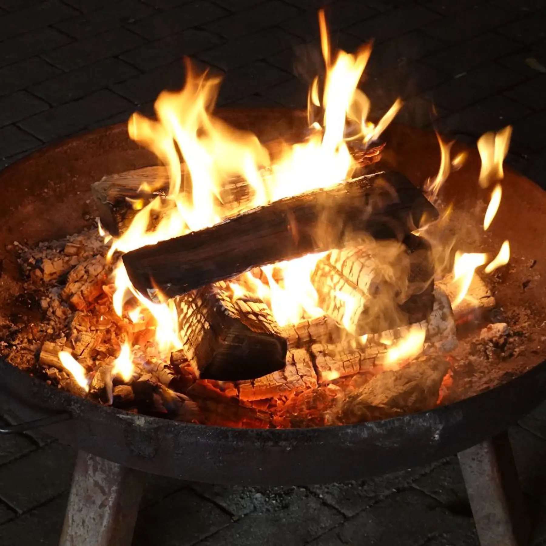 Feuerschale Apéro Adventsfenster Hotel Riverside Glattfelden Nahe Zürich