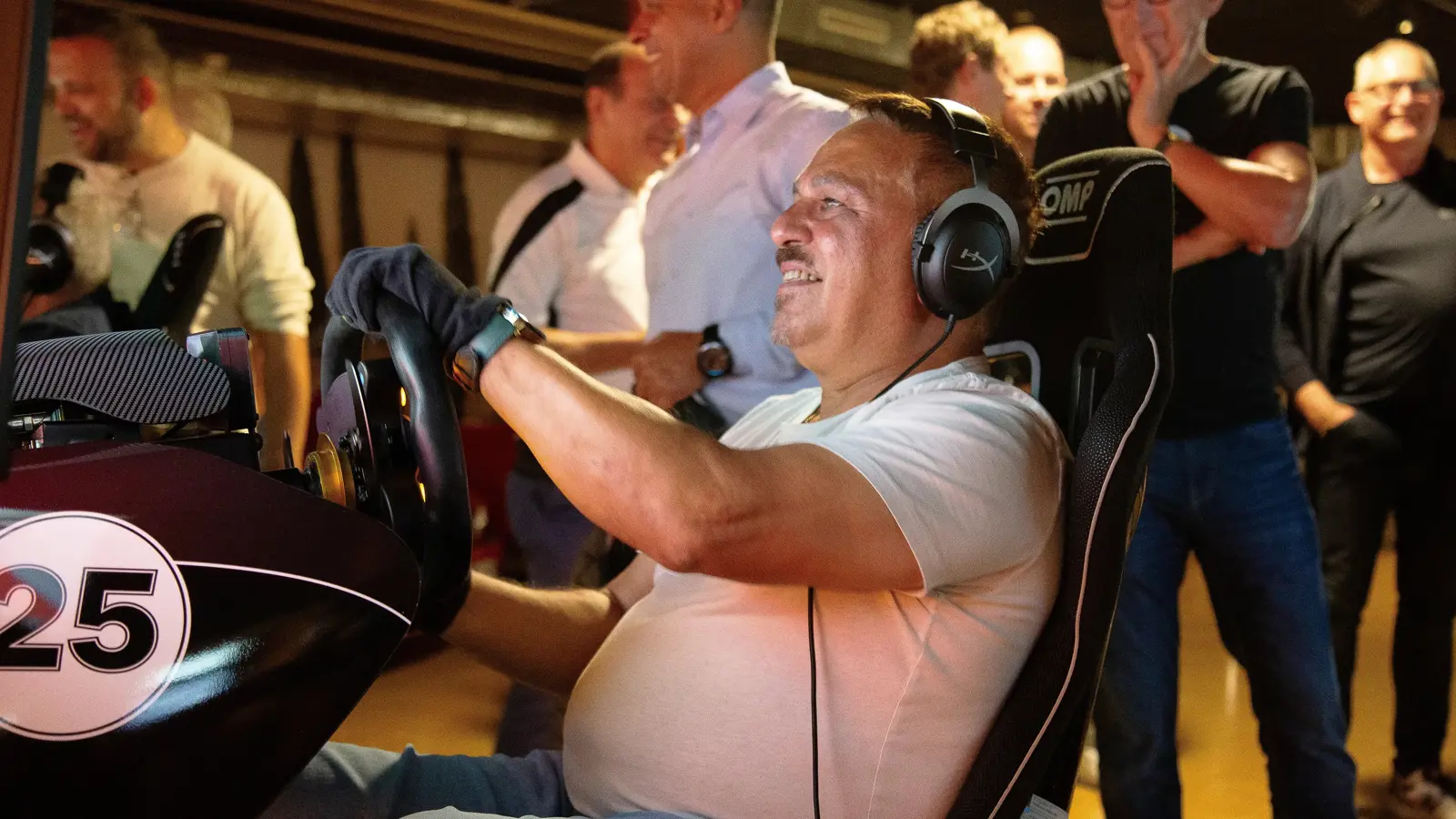 Simracing Das Perfekte Rahmenprogramm Fuer Ihr Teamevent Als Sideevent Nach Ihrem Seminar Oder Tagung Im Hotel Riverside Zweidlen Glattf (4)