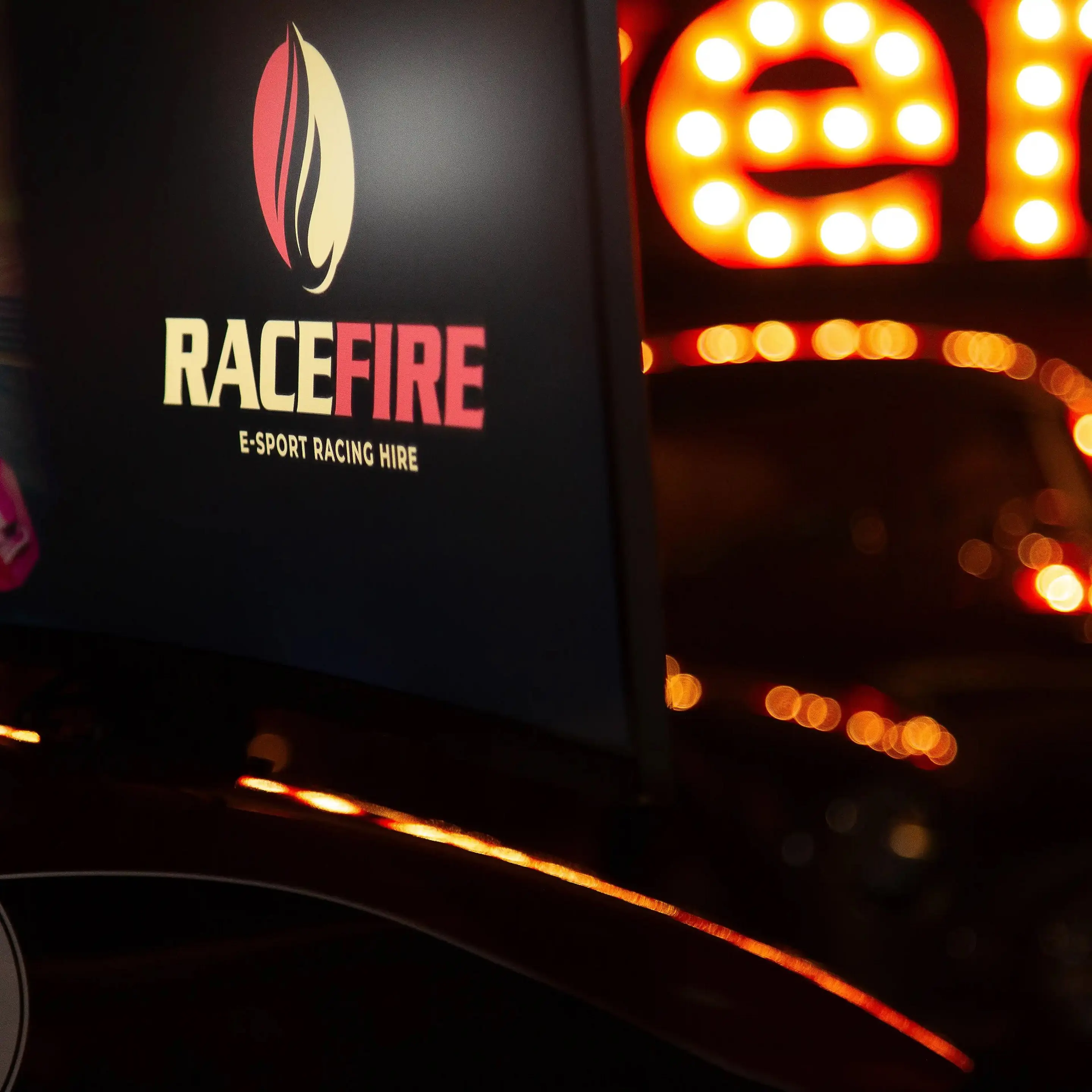 Simracing Das Perfekte Rahmenprogramm Fuer Ihr Teamevent Als Sideevent Nach Ihrem Seminar Oder Tagung Im Hotel Riverside Zweidlen Glattf (1)