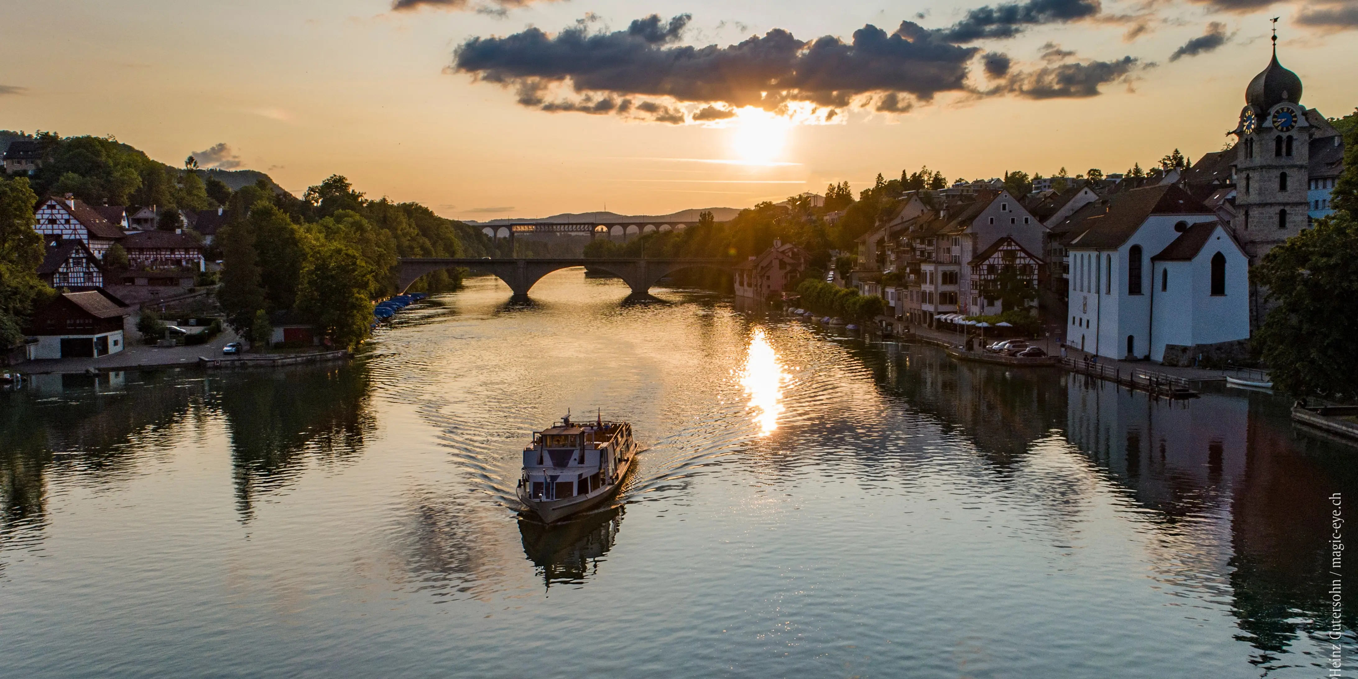 Schiffahrt Züri Rhy Rhein Ausflug Teamevent Sideevent Rahmenprogramm Hotel Riverside Seminarlocation Eventlocation Glattfelden Nahe Zürich