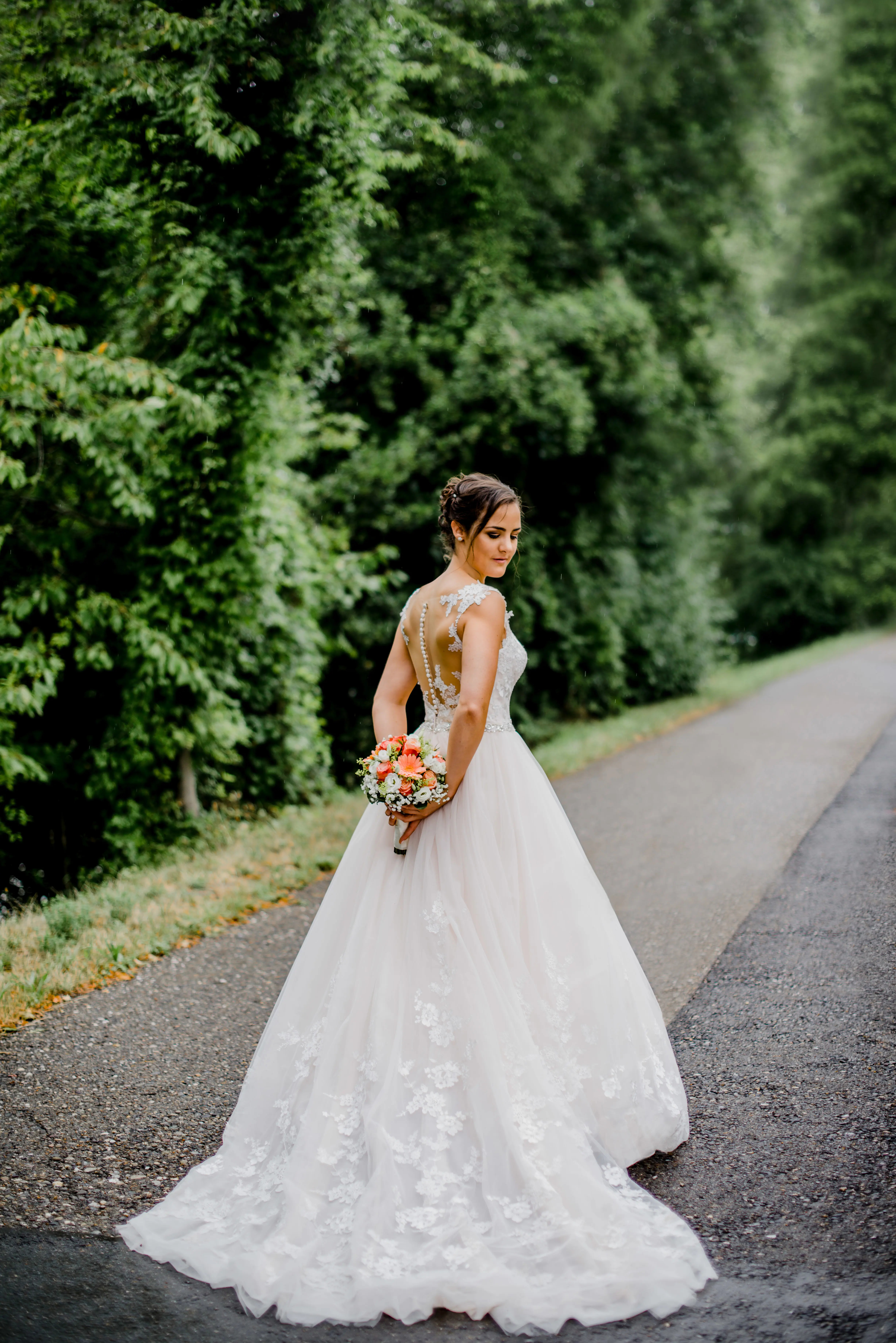 Fotoshooting Der Braut In Der Natur Ums Riverside Hotel