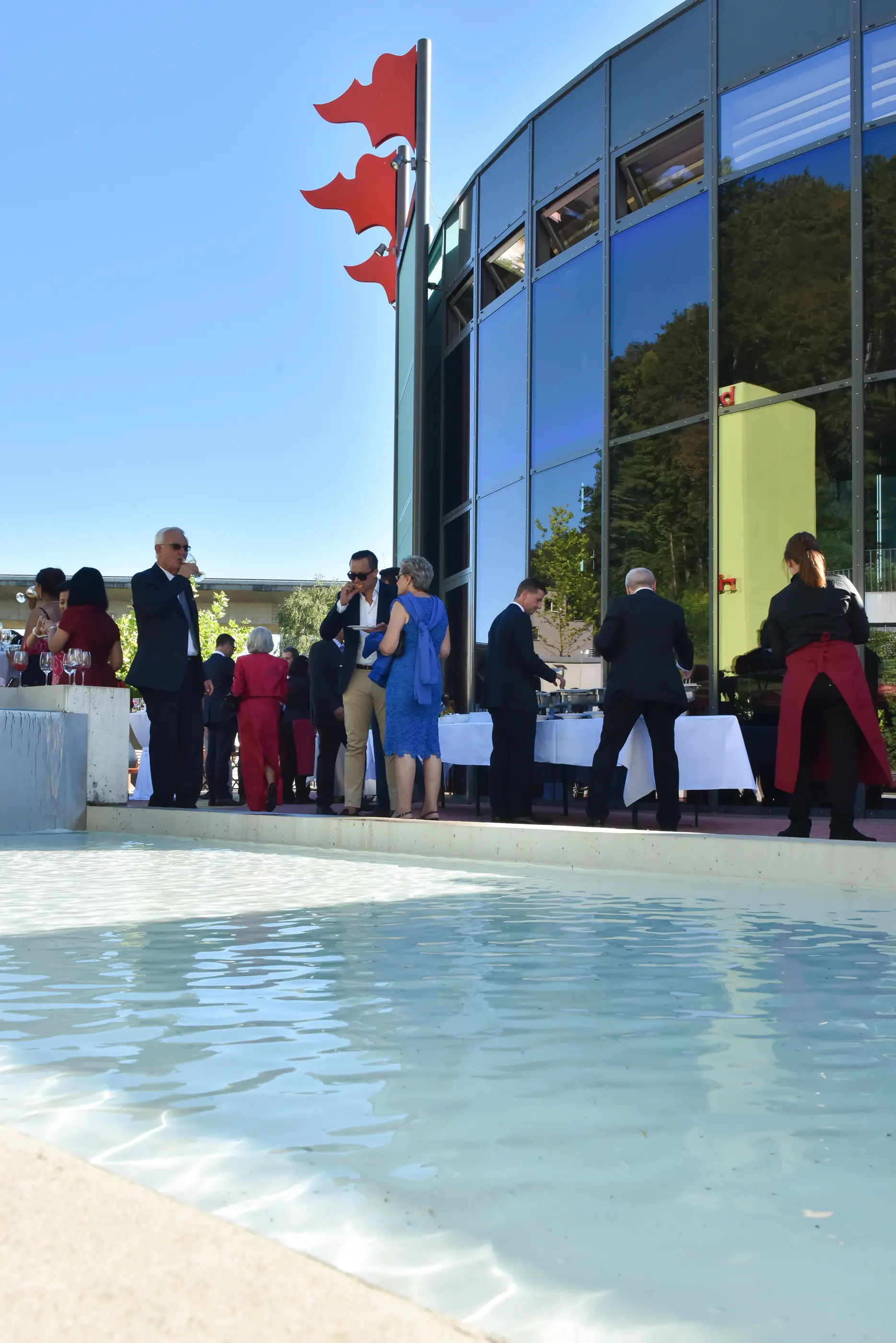 Draussen Auf Terrasse Heiraten Hochzeit Und Trauung Im Hotel Riverside Glattfelden Zürich Seminarhotel Kongresshotel Tagungshotel Hochzeitsl