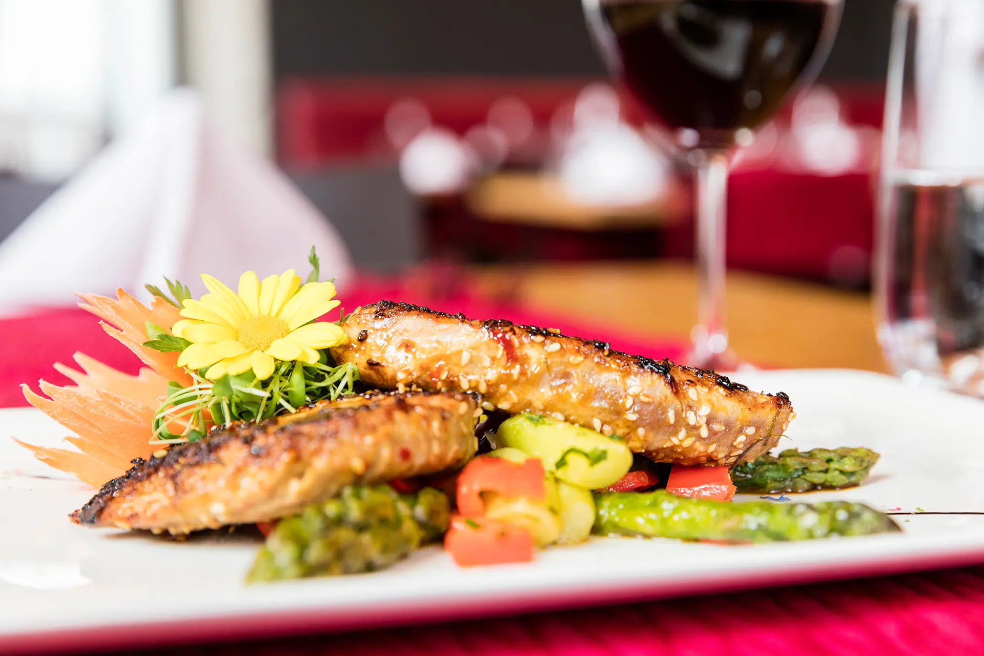 Restaurant Kesselhaus Pouletbrust Im Seminarhotel Kongresshotel Tagungshotel Hochzeits Location Hotel Riverside Glattfelden Zürich