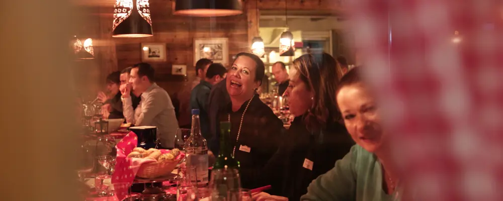 Gute Laune In Der Riveralp Das Fondue Chalet Und Raclette Im Hotel Riverside In Zweidlen Glattfelden