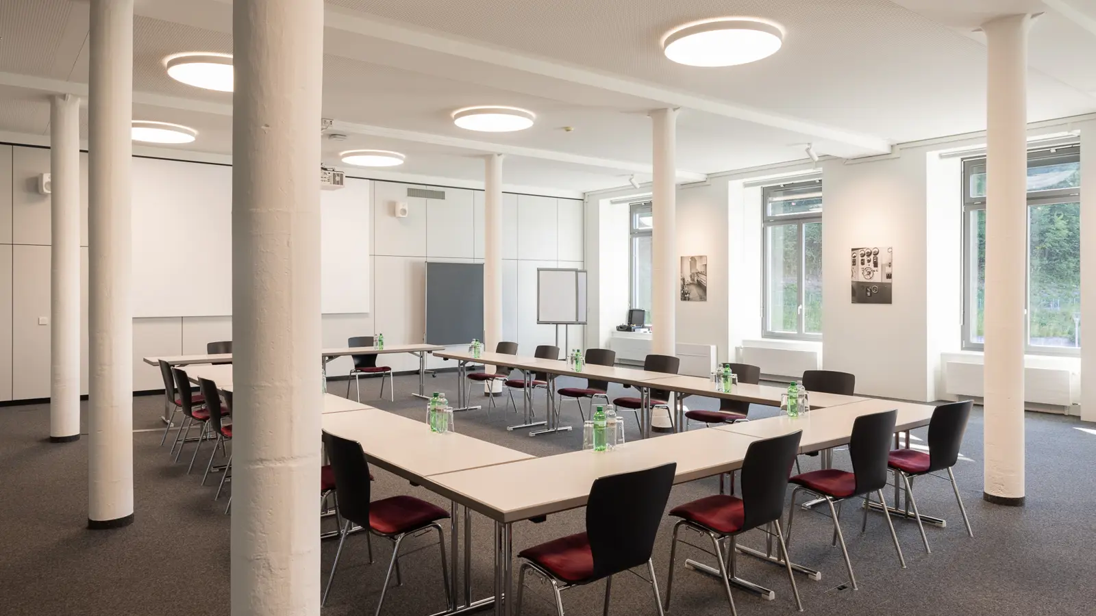 U Form Lettensaal 2 Seminarraum Im Hotel Riverside Glattfelden Zürich Seminarhotel Kongresshotel Tagungshotel Workshop Meeting Location