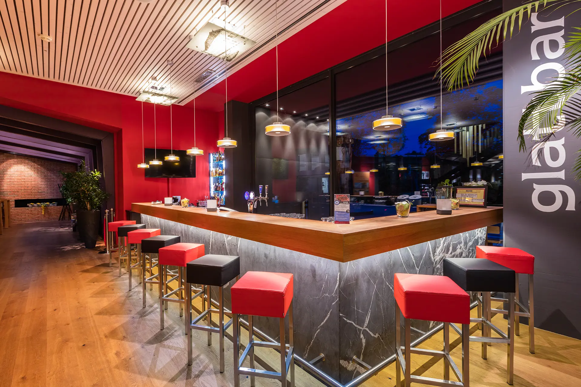 Die Hotel Bar Glattbar Im Seminarhotel Kongresshotel Tagungshotel Hochzeits Location Hotel Riverside Glattfelden Zürich