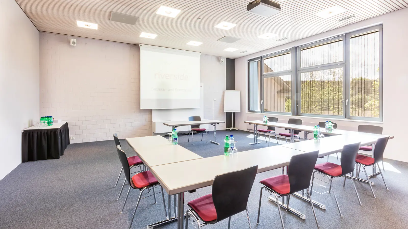 Glatt 1 Seminarraum Im Hotel Riverside Glattfelden Zürich Seminarhotel Kongresshotel Tagungshotel Workshop Meeting Location