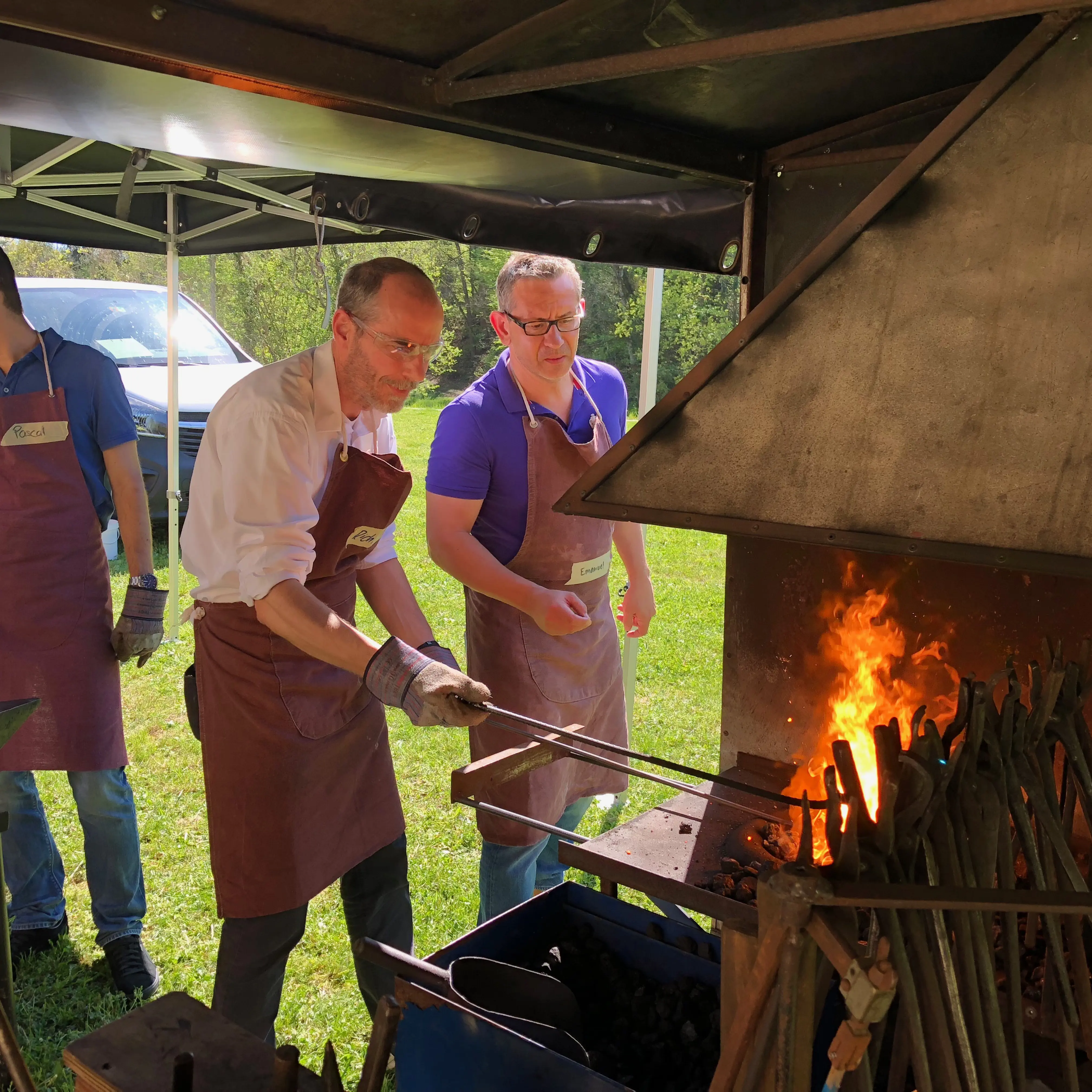 Rahmenprogramm Im Riverside Team Schmieden