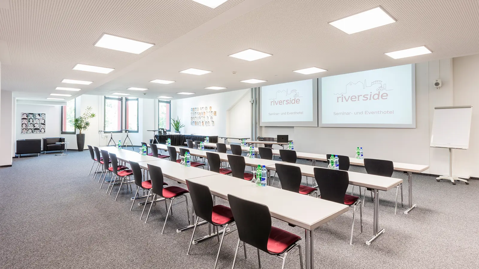 Rhein 2 Front Seminarraum Im Hotel Riverside Glattfelden Zürich Seminarhotel Kongresshotel Tagungshotel Workshop Meeting Location