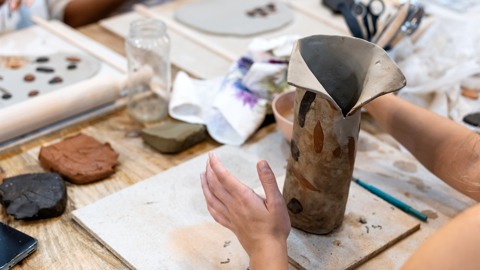 Raku Workshop Das Perfekte Rahmenprogramm Für Ihr Teamevent Als Sideevent Nach Ihrem Seminar Oder Tagung Im Hotel Riverside Zweidlen Glattfe