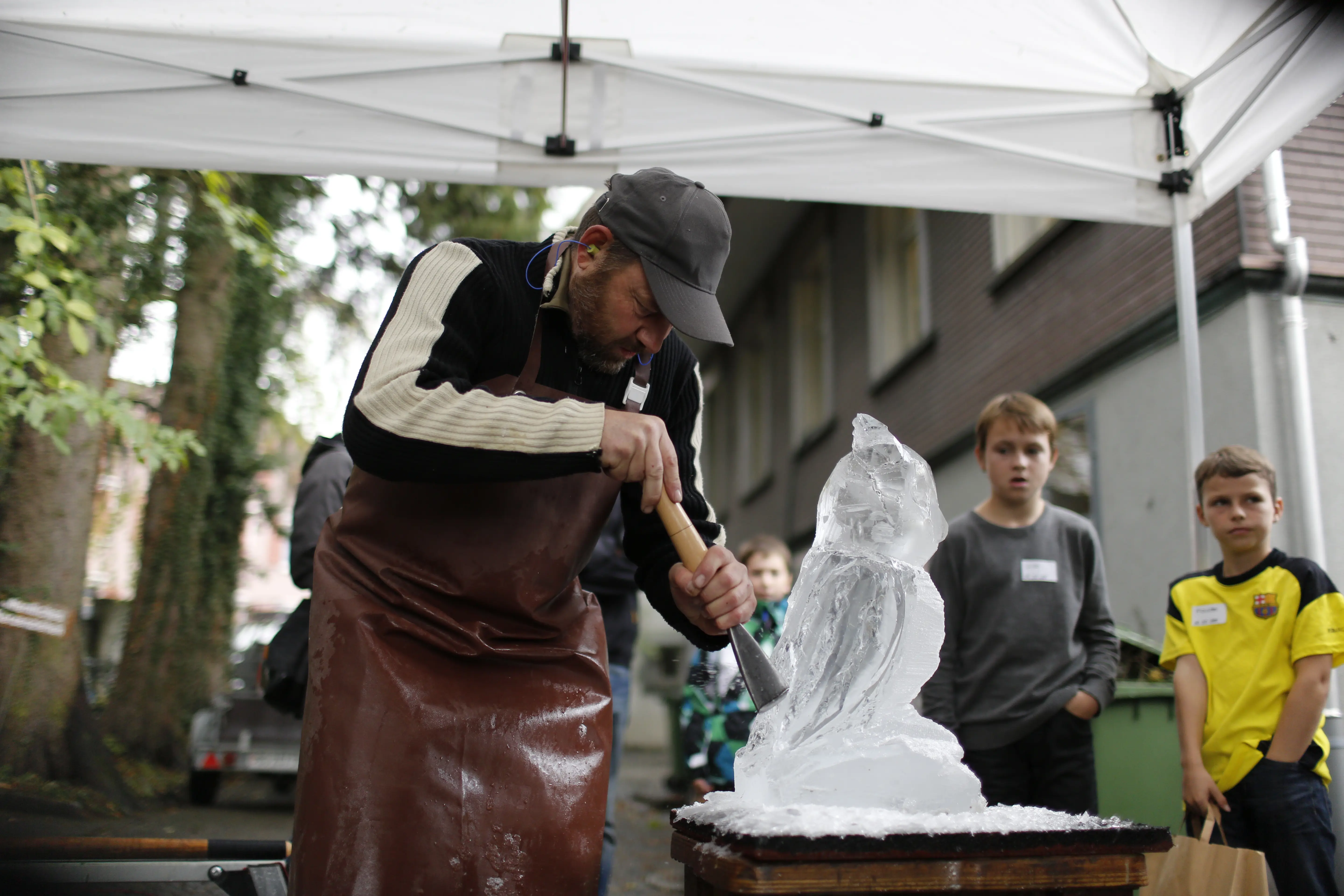 Eismeisseln Das Perfekte Rahmenprogramm Für Ihr Teamevent Als Sideevent Nach Ihrem Seminar Oder Tagung Im Hotel Riverside Zweidlen Glattfeld