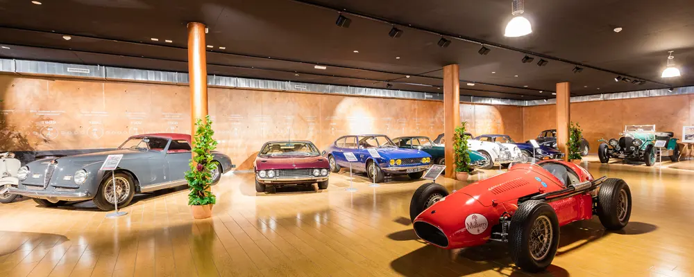 Oldtimer Im Autoatelier Im Hotel Riverside Glattfelden Zürich Seminarhotel Kongresshotel Tagungshotel Workshop Meeting Location