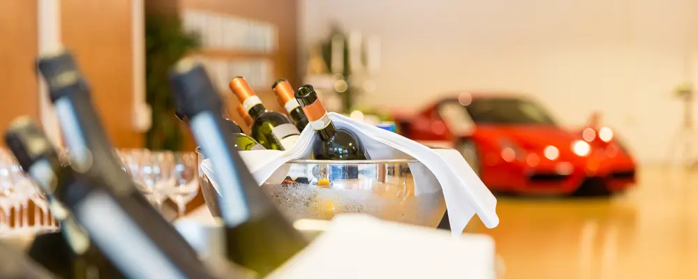 Apero Im Autoatelier Im Hotel Riverside Glattfelden Zürich Seminarhotel Kongresshotel Tagungshotel Workshop Meeting Location