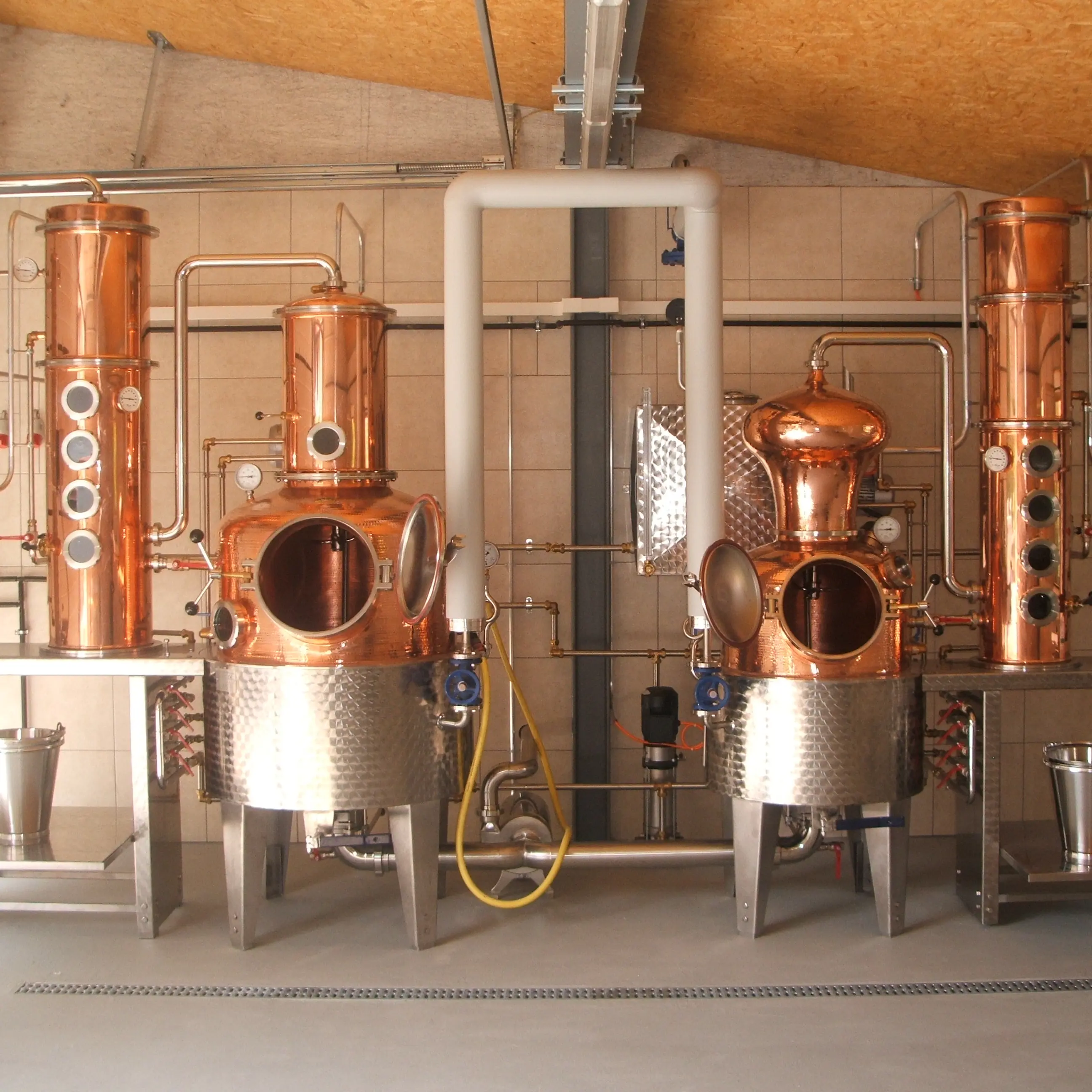 Erismann Gin Brennerei Rahmenprogramm Für Ihr Teamevent Als Sideevent Nach Ihrem Seminar Oder Tagung Im Hotel Riverside Glattfelden Nahe Zürich