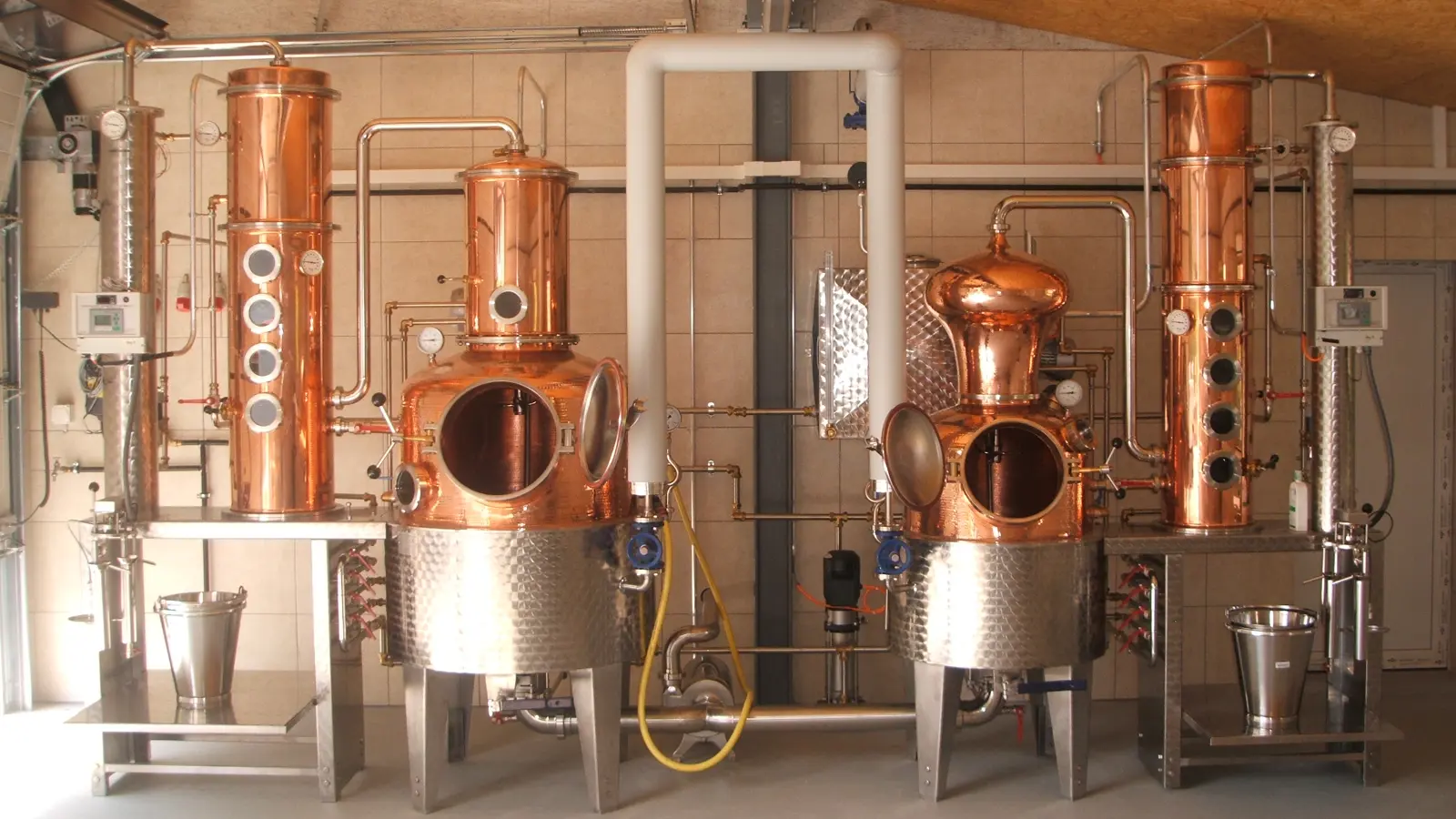 Erismann Gin Brennerei Rahmenprogramm Für Ihr Teamevent Als Sideevent Nach Ihrem Seminar Oder Tagung Im Hotel Riverside Glattfelden Nahe Zürich