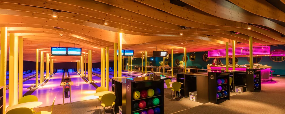 Modernste Bowlinganlage Im Zürcher Unterland Strike Im Hotel Riverside Glattfelden Zürich Seminarhotel Kongresshotel Tagungshotel Workshop Meeting