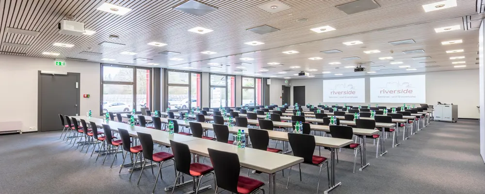 Seminarbestuhlung Spinnereisaal 1 2 Seminarraum Im Hotel Riverside Glattfelden Zürich Seminarhotel Kongresshotel Tag